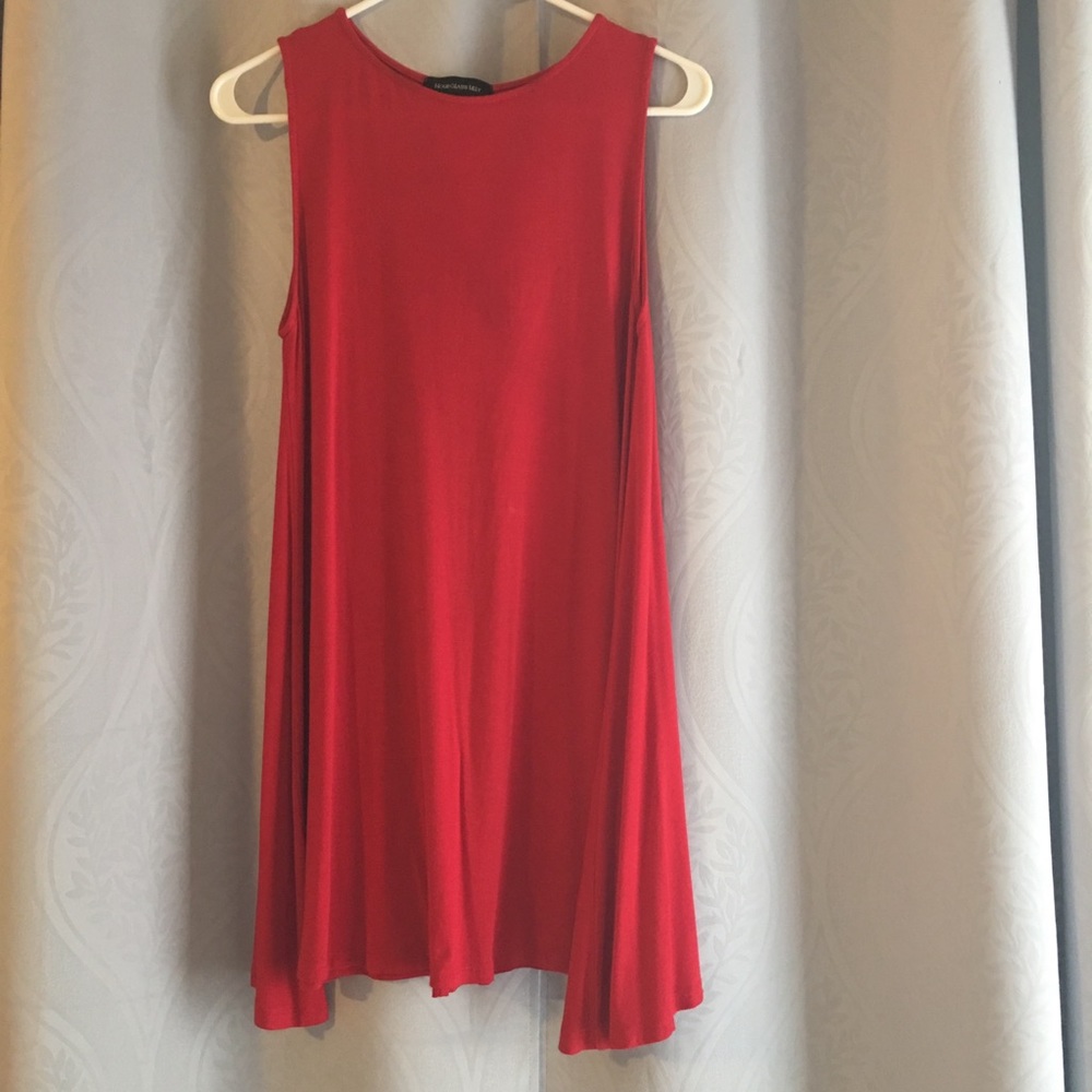 Red sleeveless swing dress